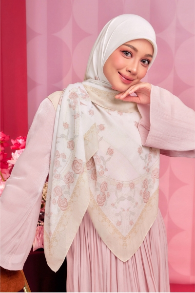 Demure - Artic Sand Demure - Artic Sand